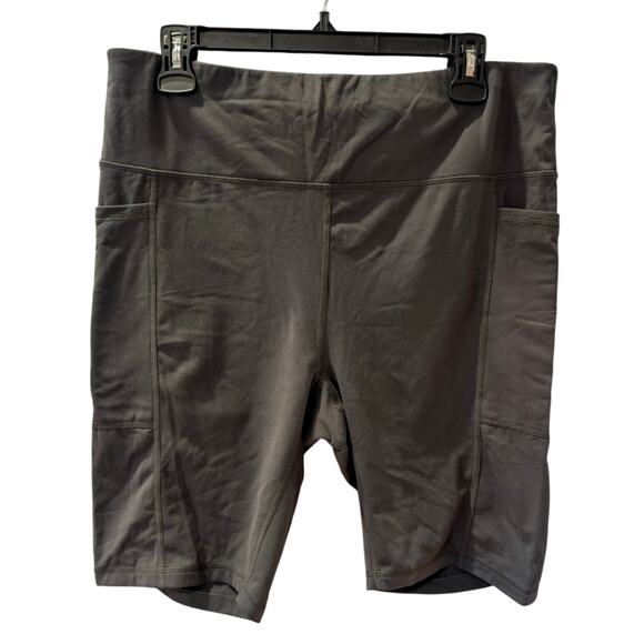 GAME Gray Athletic Bike Shorts Black Lycra Side Pockets Size M Stretch Active - Picture 1 of 5